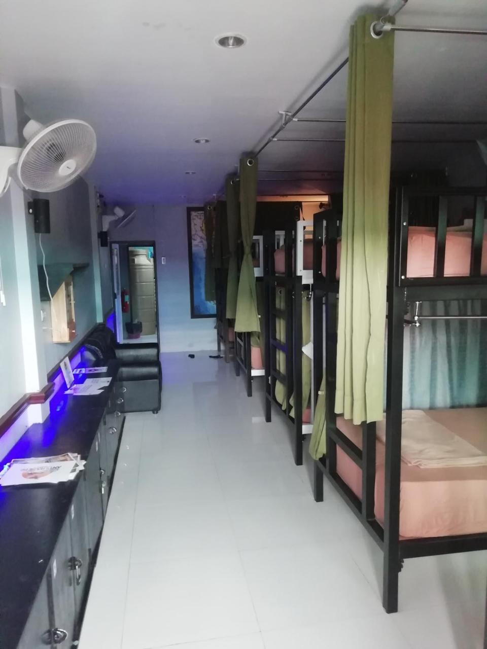 Neverland Dorm Phi Phi Adaları Dış mekan fotoğraf