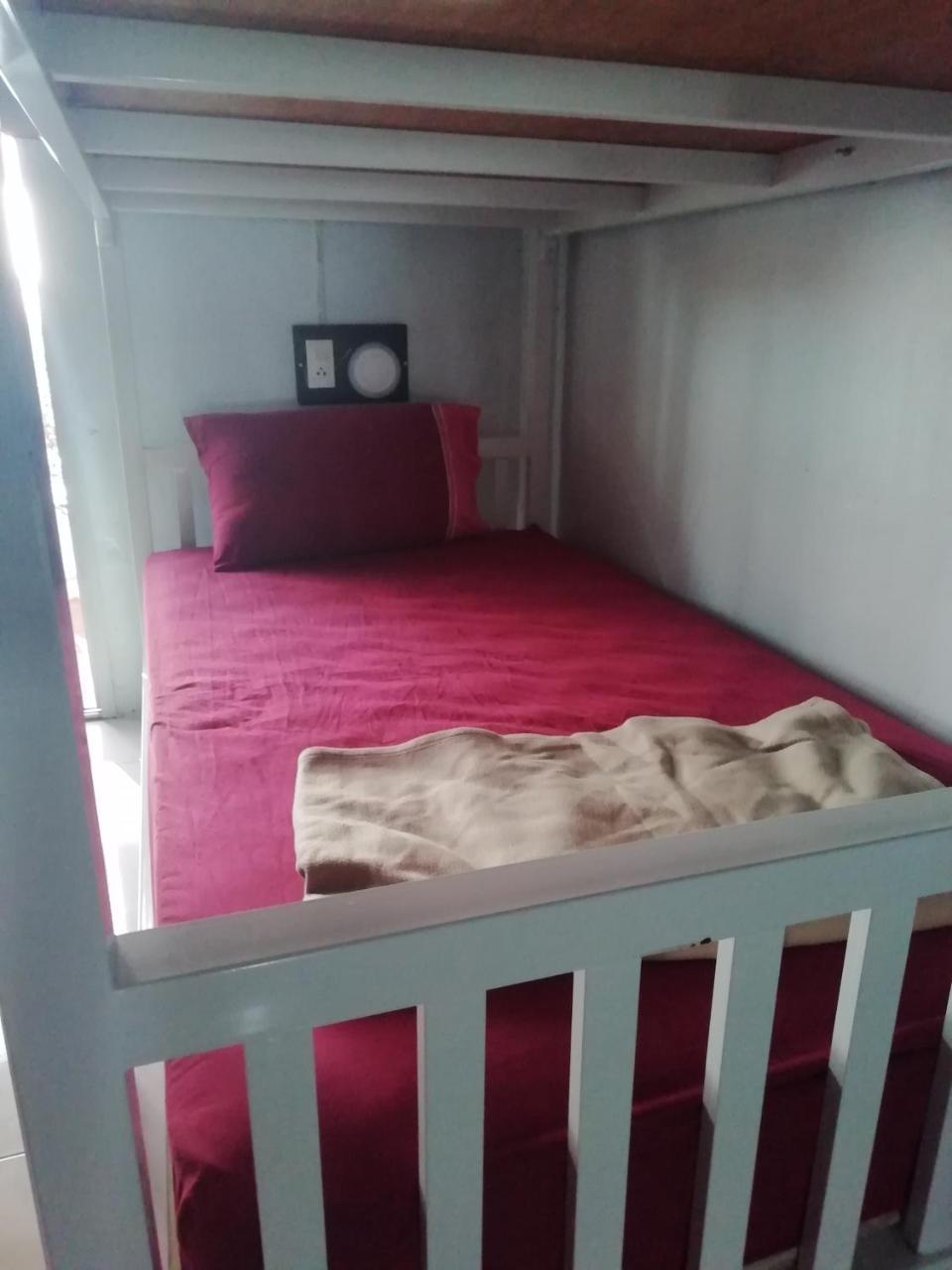 Neverland Dorm Phi Phi Adaları Dış mekan fotoğraf