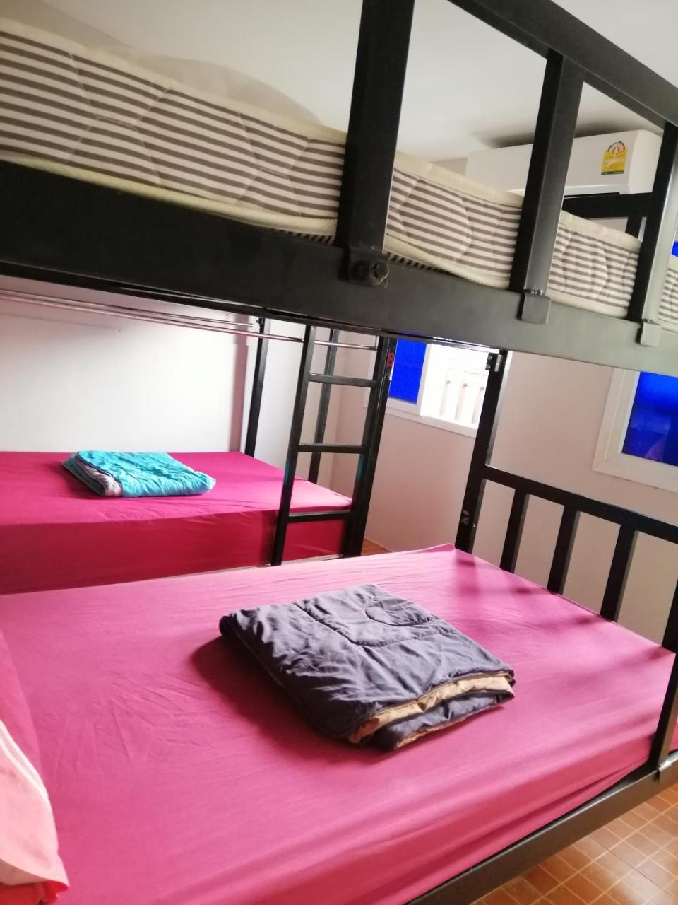 Neverland Dorm Phi Phi Adaları Dış mekan fotoğraf
