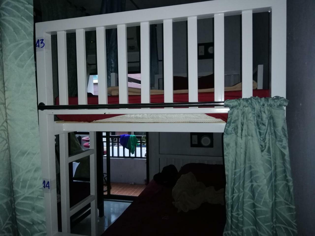 Neverland Dorm Phi Phi Adaları Dış mekan fotoğraf